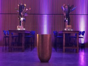 Gold Bodenvase rund 1